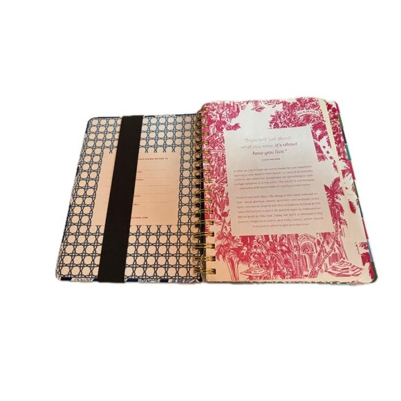 SOLD.Lilly Pulitzer Weekly Planner thru December 25 Stickers Pockets LAST ONE - Picture 3 of 10